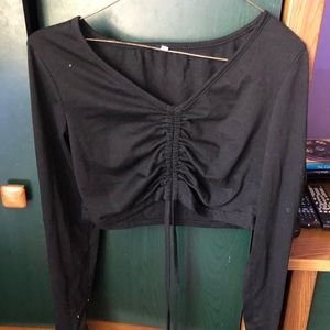 Long sleeved cropped tee